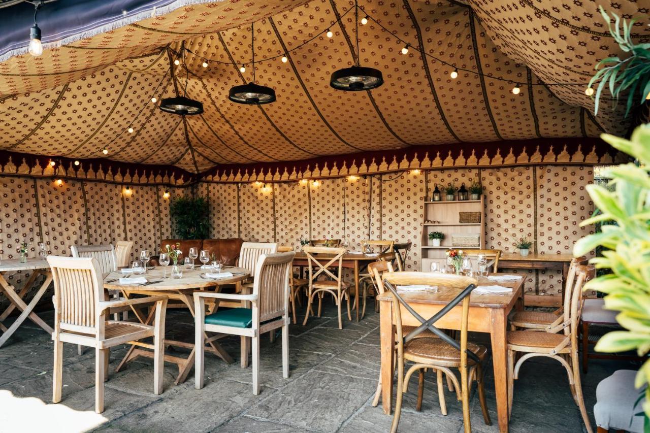 Отель The East End Arms Лимингтон Экстерьер фото
