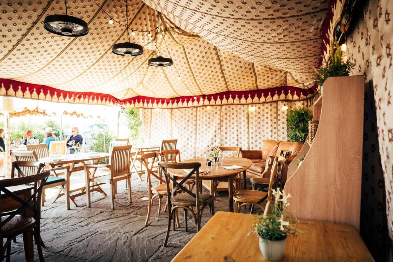 Отель The East End Arms Лимингтон Экстерьер фото